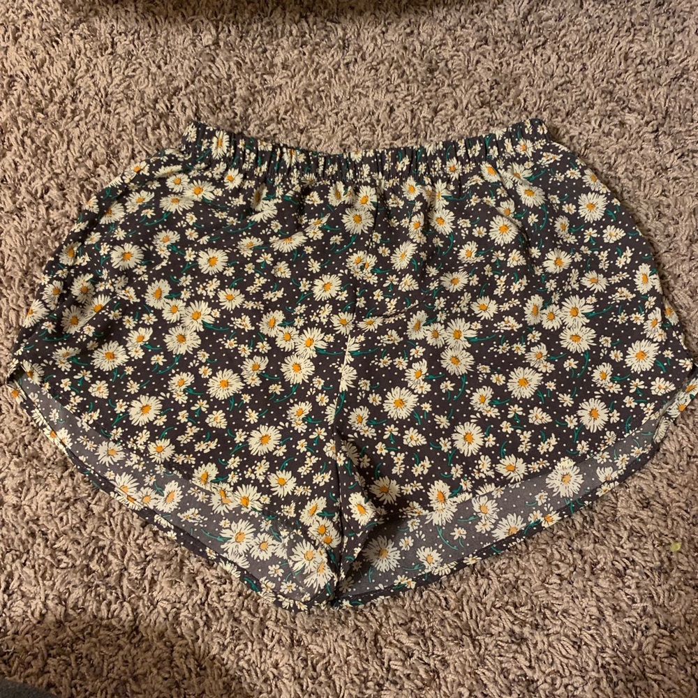 floral shorts
